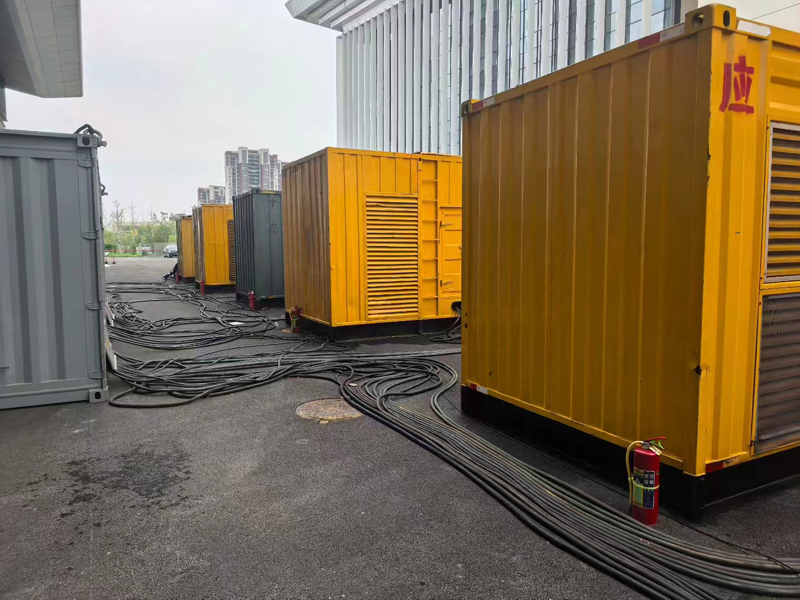 通川不同季节柴油发电机组保养有哪些注意事项?